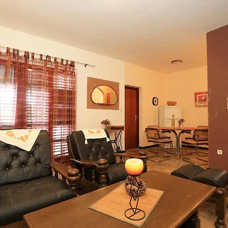 Vakantiehuis House Kia Preko