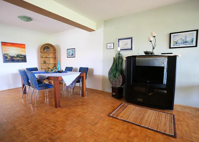 Nyaraló House Kia Preko